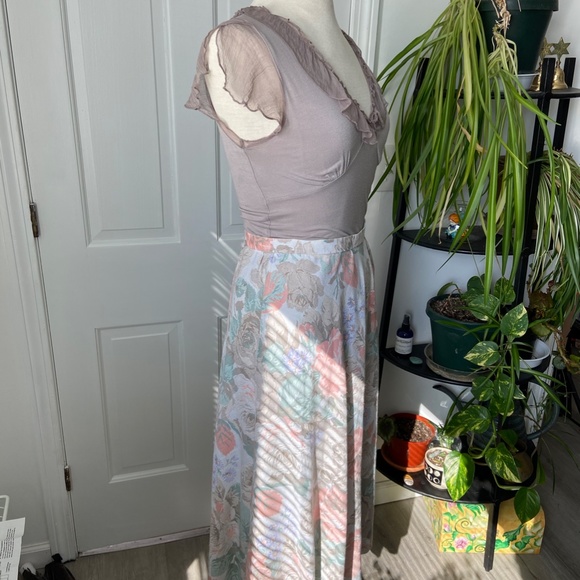 Pastel Cottagecore Floral Skirt - Picture 5 of 6